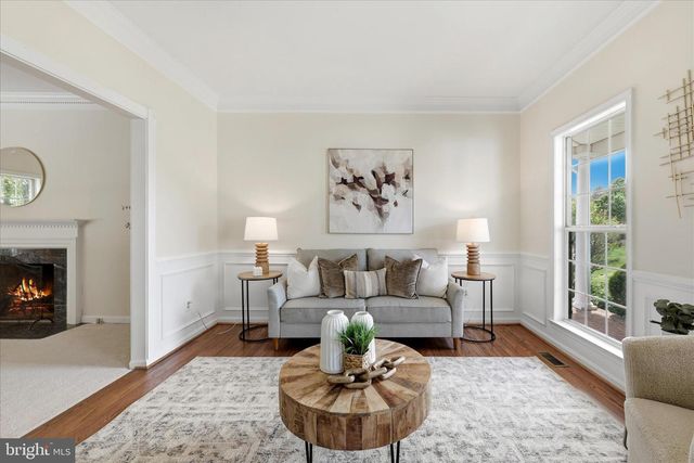2299 HITCHCOCK DR, Reston, VA 20191