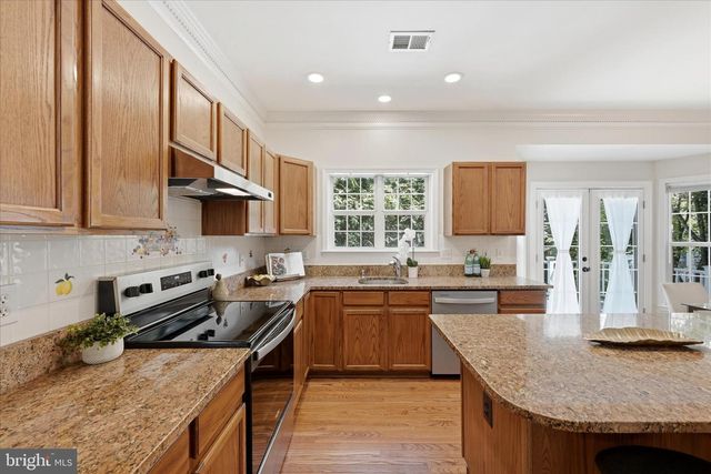 2299 HITCHCOCK DR, Reston, VA 20191