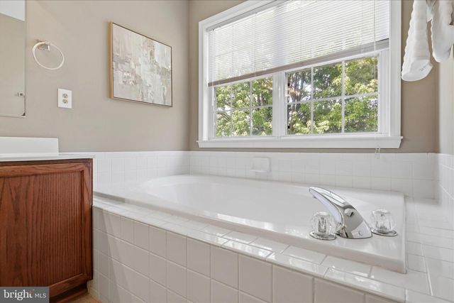 2299 HITCHCOCK DR, Reston, VA 20191