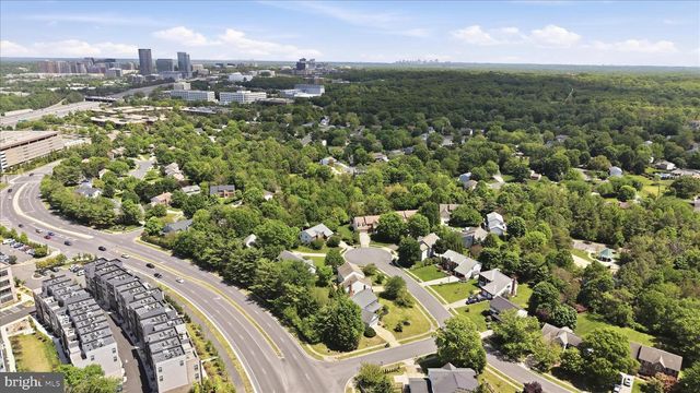 2299 HITCHCOCK DR, Reston, VA 20191