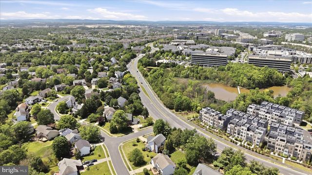 2299 HITCHCOCK DR, Reston, VA 20191