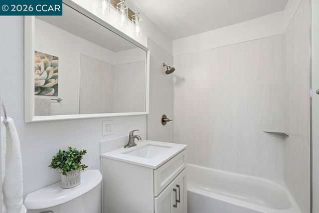 3537 Thunderbird Dr, Concord, CA 94520