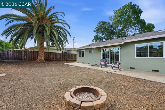 3537 Thunderbird Dr, Concord, CA 94520