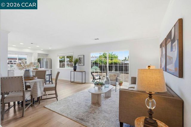 3537 Thunderbird Dr, Concord, CA 94520