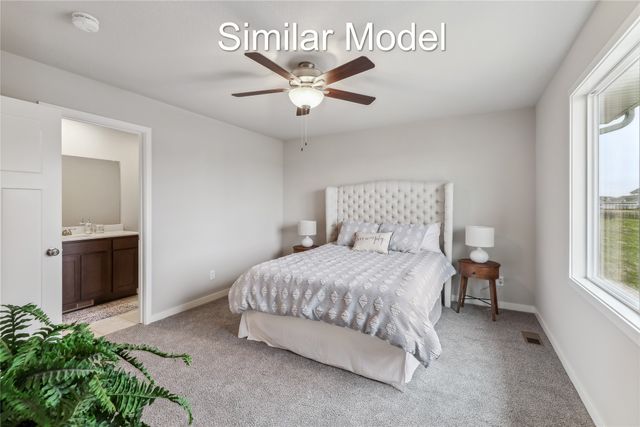 928 Lavender Lane, Pella, IA 50219