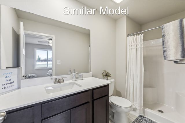 928 Lavender Lane, Pella, IA 50219