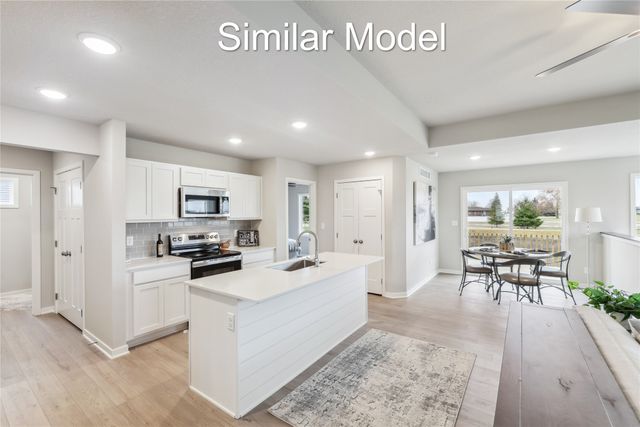 928 Lavender Lane, Pella, IA 50219