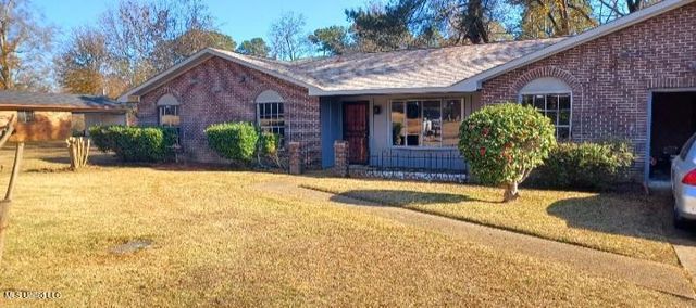 745 Woodlake Drive, Jackson, MS 39206