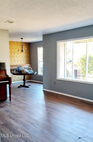 745 Woodlake Drive, Jackson, MS 39206