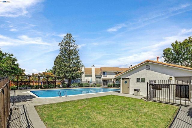 4328 Conejo Dr, Danville, CA 94506