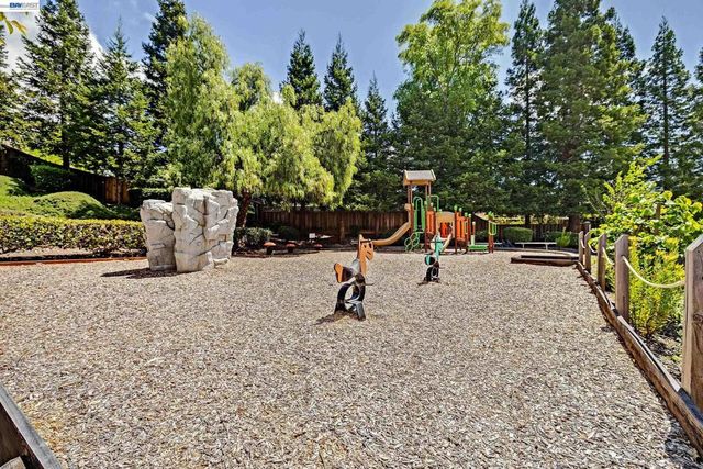 4328 Conejo Dr, Danville, CA 94506