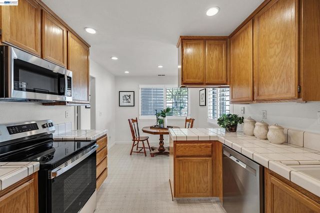 4328 Conejo Dr, Danville, CA 94506