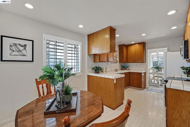 4328 Conejo Dr, Danville, CA 94506