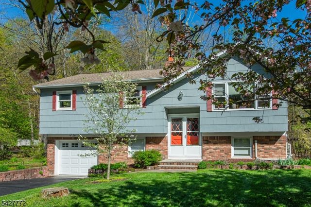 57 Lounsberry Hollow Rd, Vernon Twp., NJ 07461