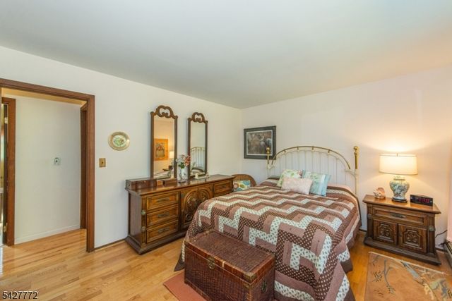 57 Lounsberry Hollow Rd, Vernon Twp., NJ 07461