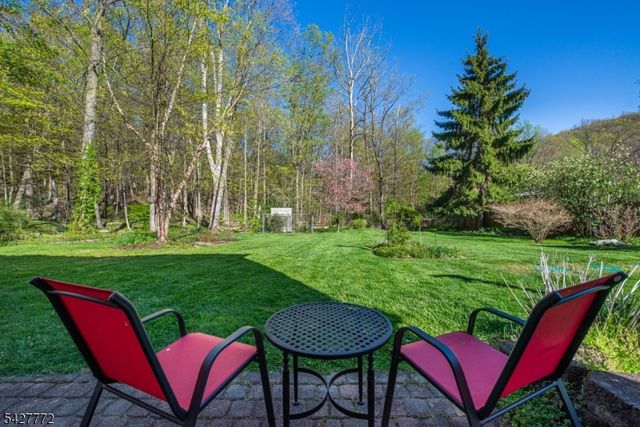57 Lounsberry Hollow Rd, Vernon Twp., NJ 07461