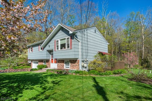 57 Lounsberry Hollow Rd, Vernon Twp., NJ 07461
