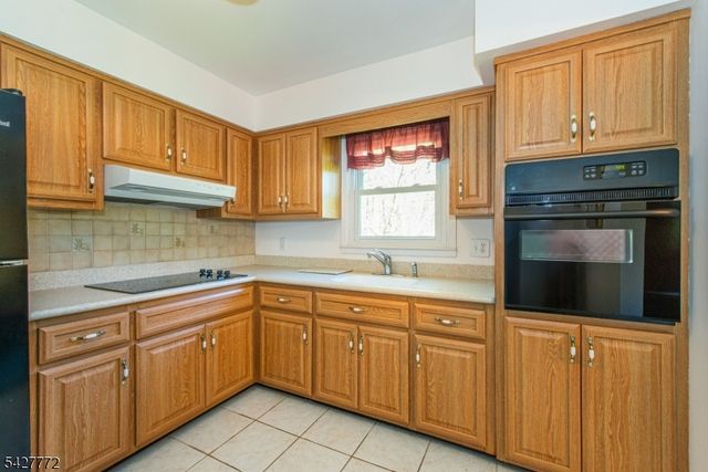 57 Lounsberry Hollow Rd, Vernon Twp., NJ 07461