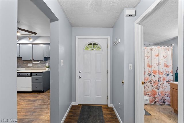 160 S Sugar Street, St Clairsville, OH 43950