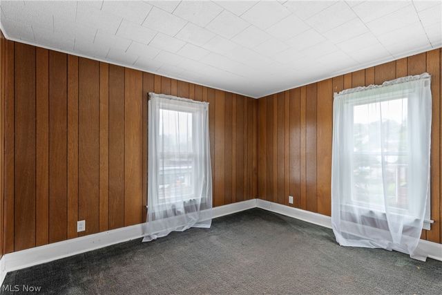 160 S Sugar Street, St Clairsville, OH 43950