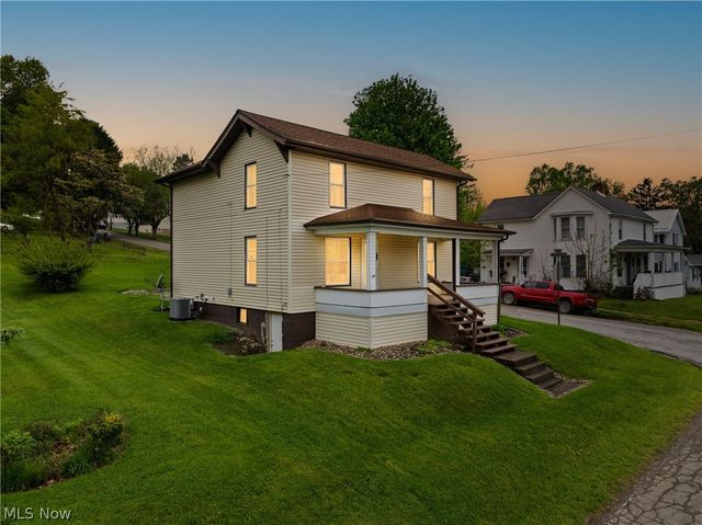 160 S Sugar Street, St Clairsville, OH 43950