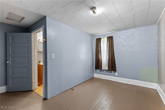 160 S Sugar Street, St Clairsville, OH 43950