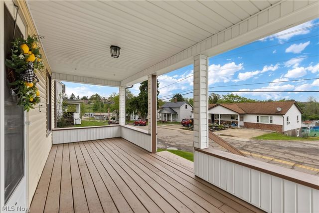 160 S Sugar Street, St Clairsville, OH 43950