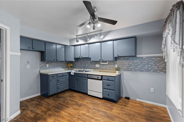160 S Sugar Street, St Clairsville, OH 43950