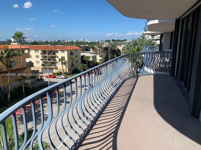 8877 Collins Avenue 506, Surfside, FL 33154