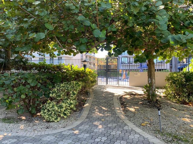 8877 Collins Avenue 506, Surfside, FL 33154