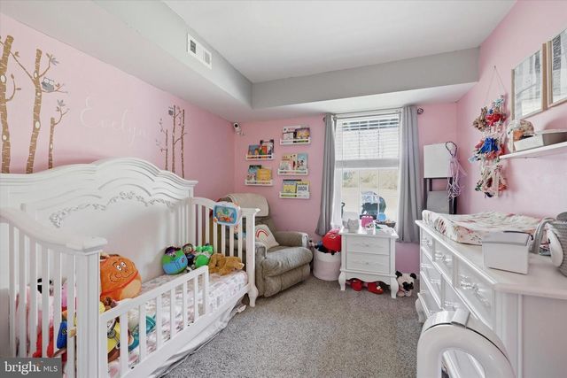 206 KNOLL DR, Blackwood, NJ 08012