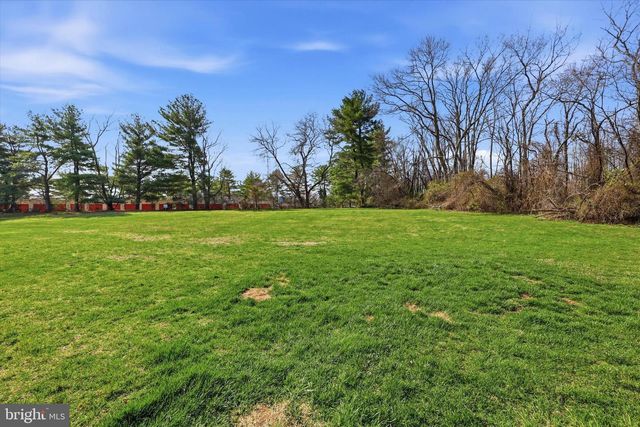 206 KNOLL DR, Blackwood, NJ 08012