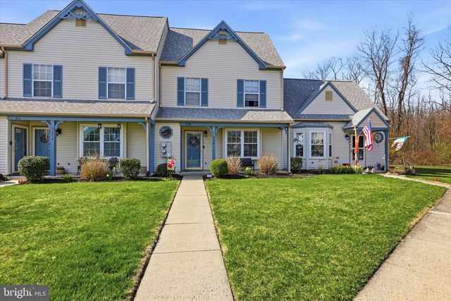 206 KNOLL DR, Blackwood, NJ 08012