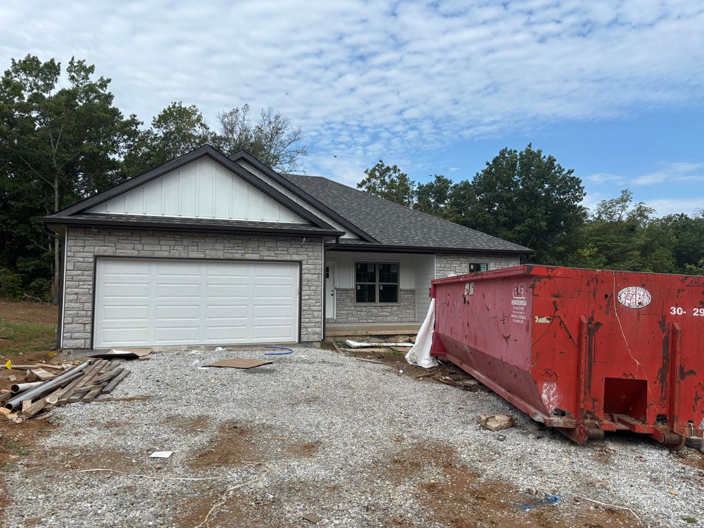 4905 S SCOTT BLVD, Columbia, MO 65203