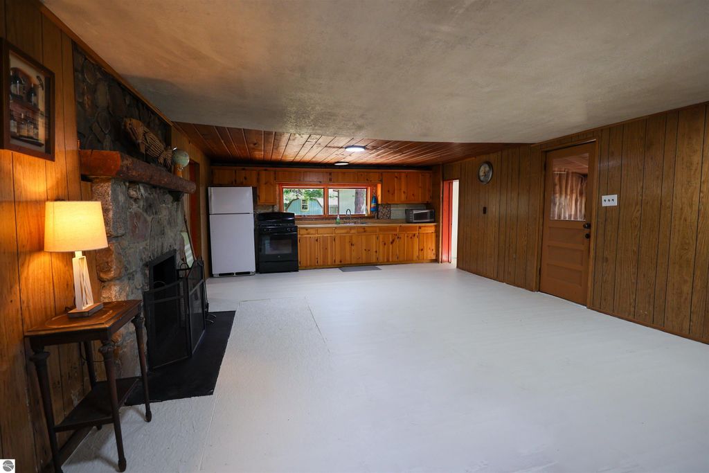 Image 12 of property listing at 2706 Newatch Avenue, Grayling, MI 49738