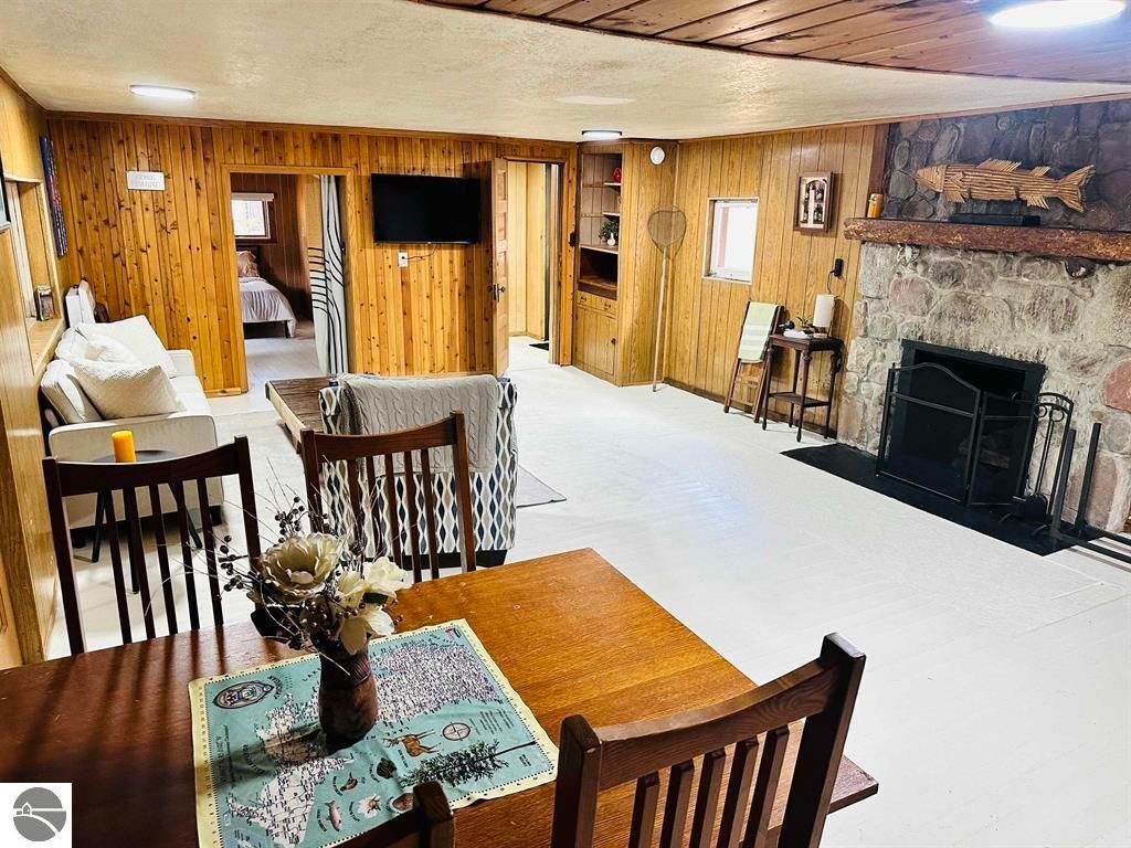 Image 8 of property listing at 2706 Newatch Avenue, Grayling, MI 49738