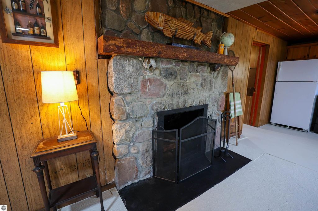 Image 9 of property listing at 2706 Newatch Avenue, Grayling, MI 49738