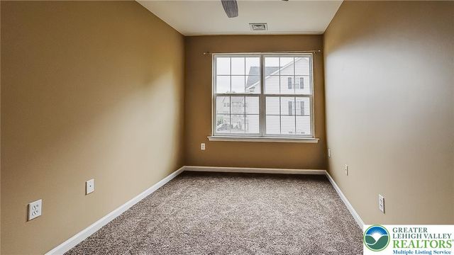1508 Brookstone Place, Hellertown Boro, PA 18055