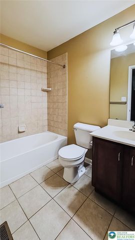 1508 Brookstone Place, Hellertown Boro, PA 18055