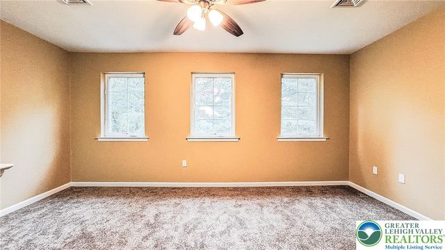 1508 Brookstone Place, Hellertown Boro, PA 18055