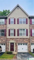 1508 Brookstone Place, Hellertown Boro, PA 18055