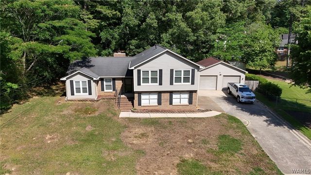 5605 Northwood Lake E, Northport, AL 35473