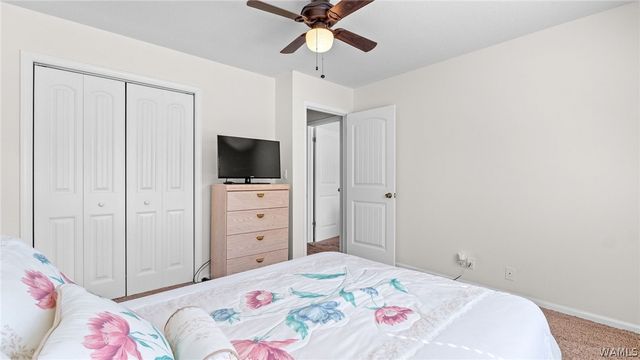 5605 Northwood Lake E, Northport, AL 35473