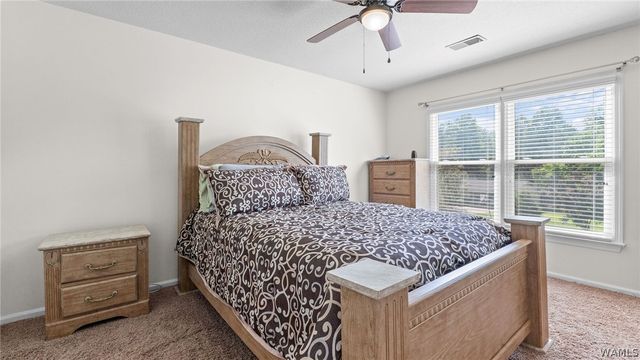 5605 Northwood Lake E, Northport, AL 35473
