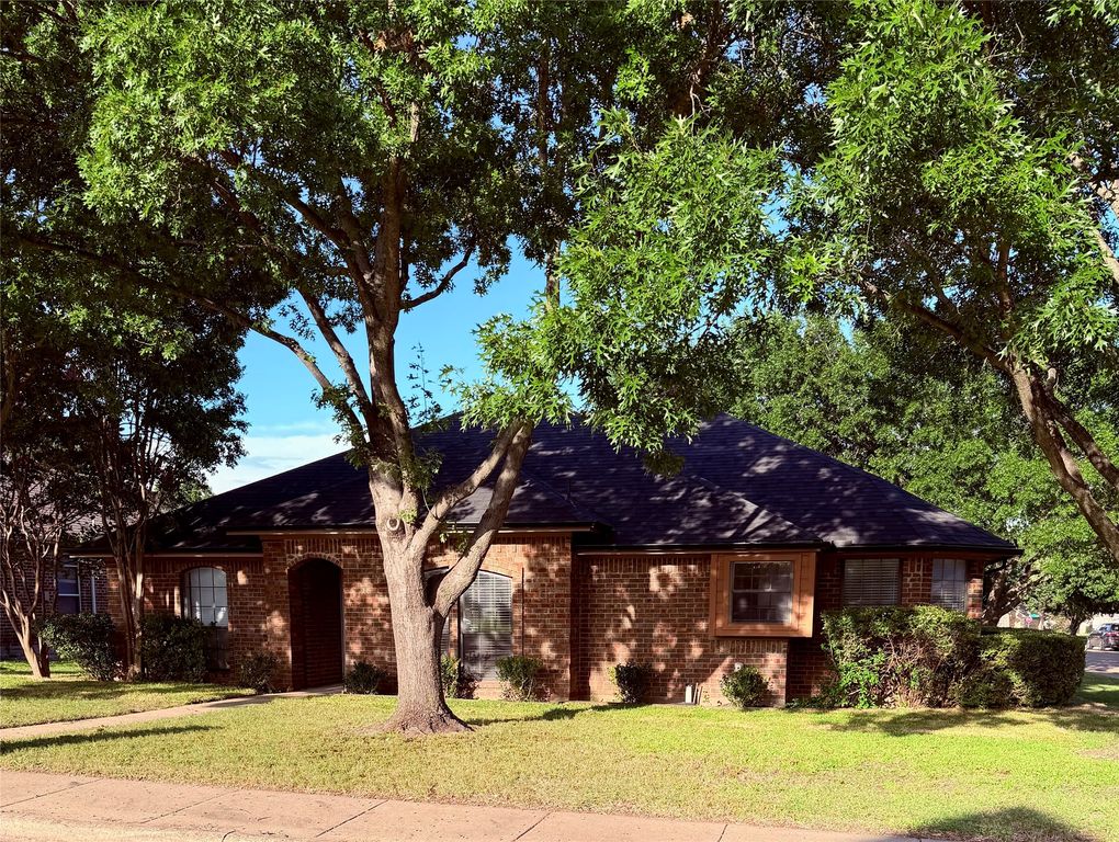 1712 Colonial Court, Prosper, TX 75078