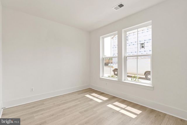 9207 FORKLEAF OAK DR, Fredericksburg, VA 22407