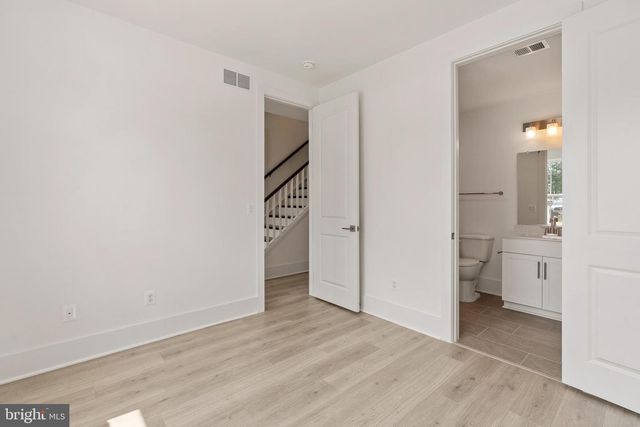 9207 FORKLEAF OAK DR, Fredericksburg, VA 22407