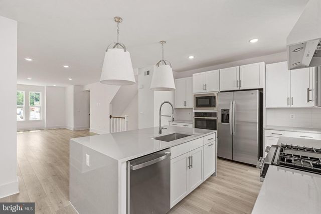 9207 FORKLEAF OAK DR, Fredericksburg, VA 22407