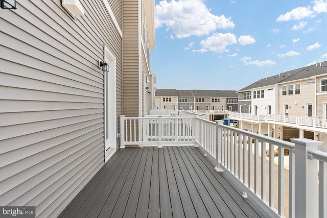 9207 FORKLEAF OAK DR, Fredericksburg, VA 22407