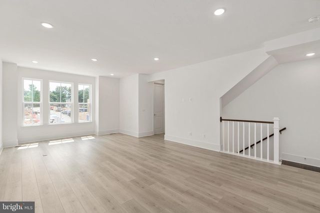 9207 FORKLEAF OAK DR, Fredericksburg, VA 22407